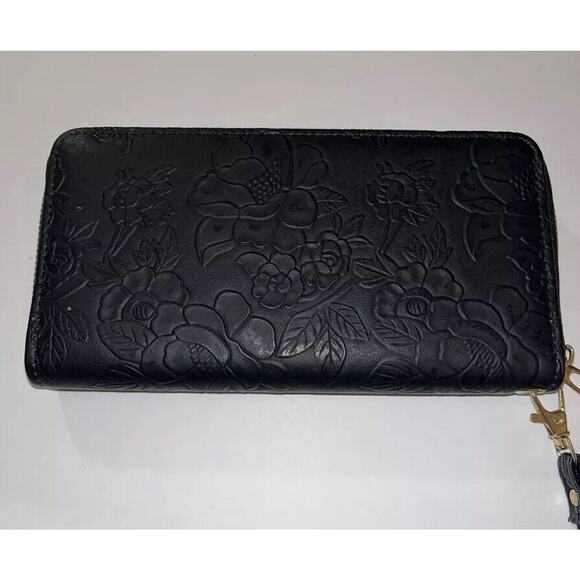 Black Floral Embossed Faux Leather Zip Wallet Wristlet With Card And Cash Slots - Picture 1 of 3